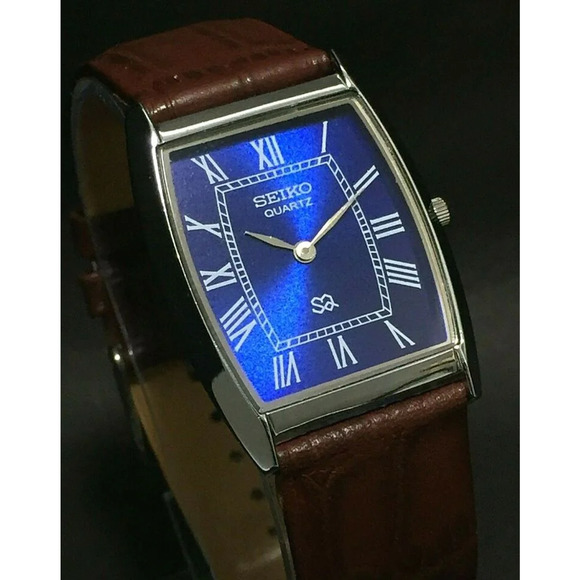 Vintage Style Seiko Quartz Mens Silver Watch & Blue accents W/ Leather Strap - Picture 3 of 3